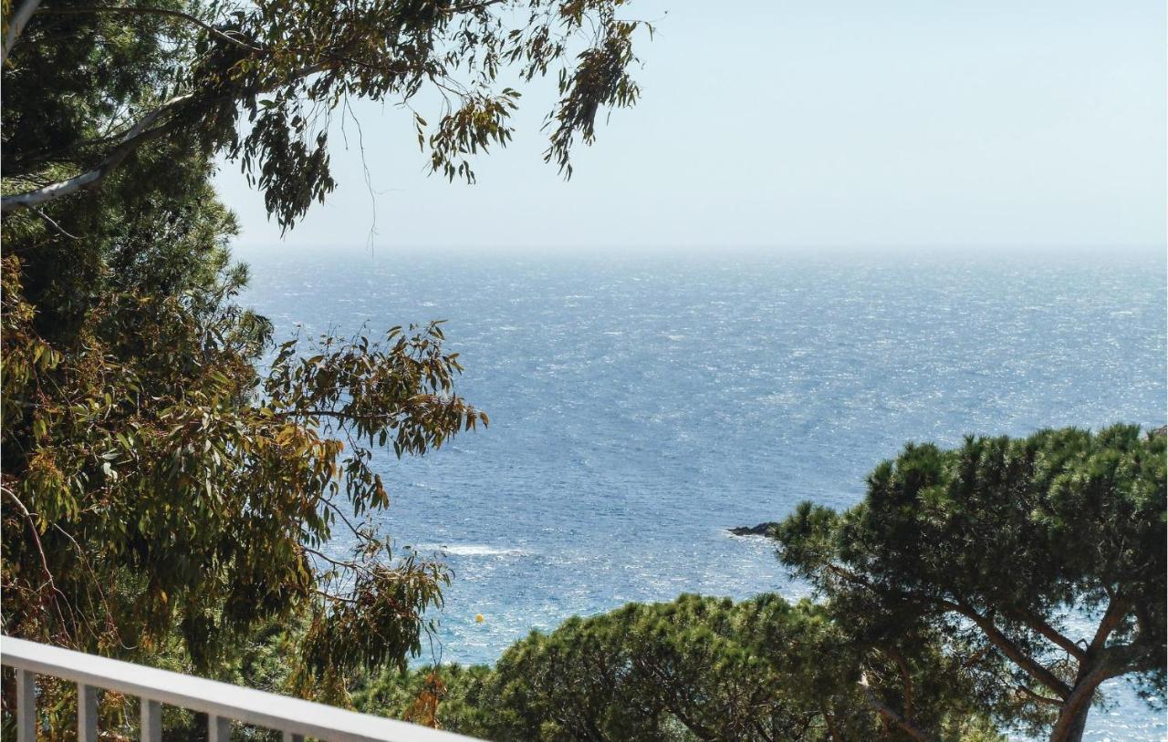 2 Bedroom Amazing Apartment In Tossa De Mar Exterior foto