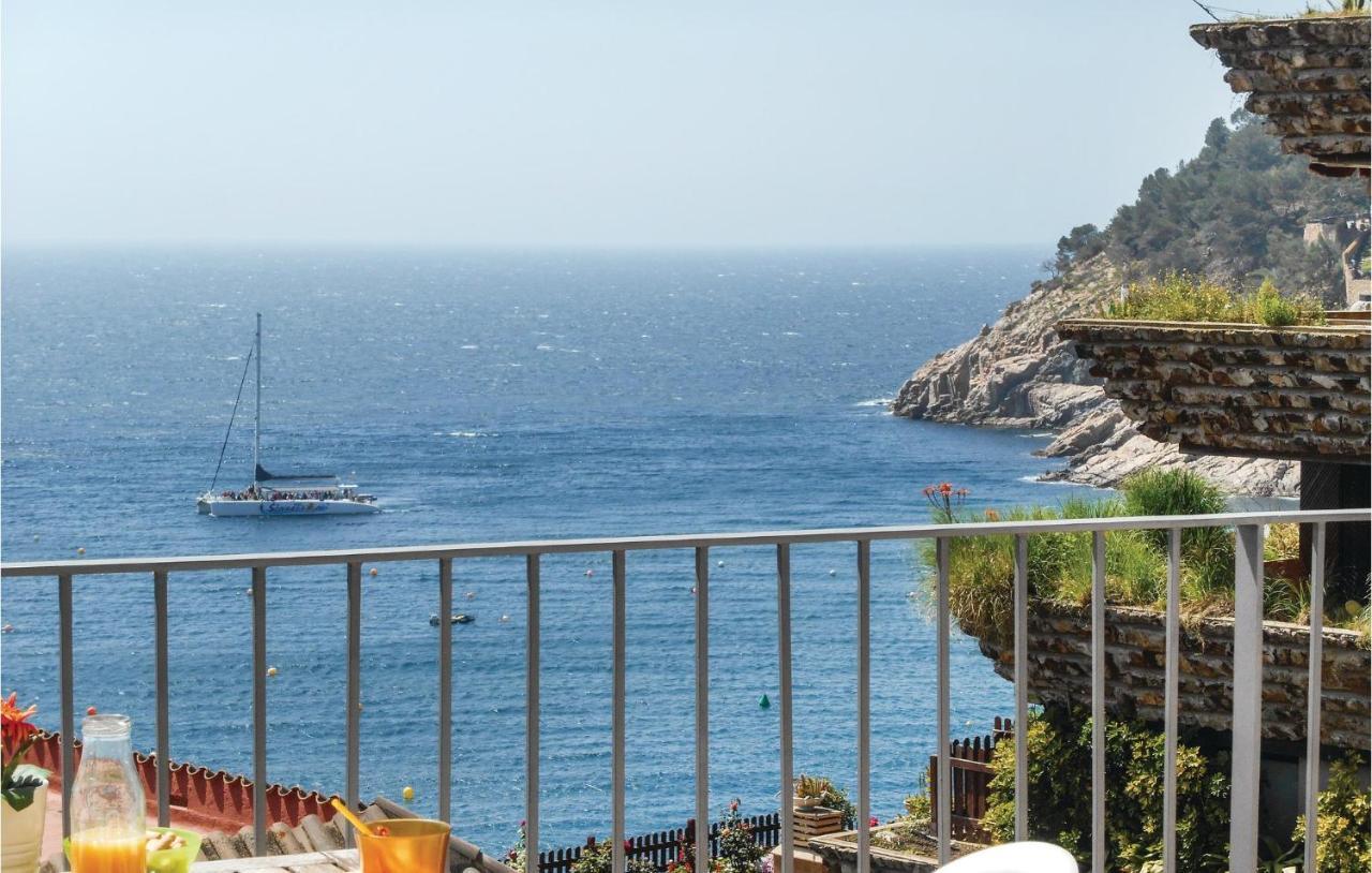 2 Bedroom Amazing Apartment In Tossa De Mar Exterior foto