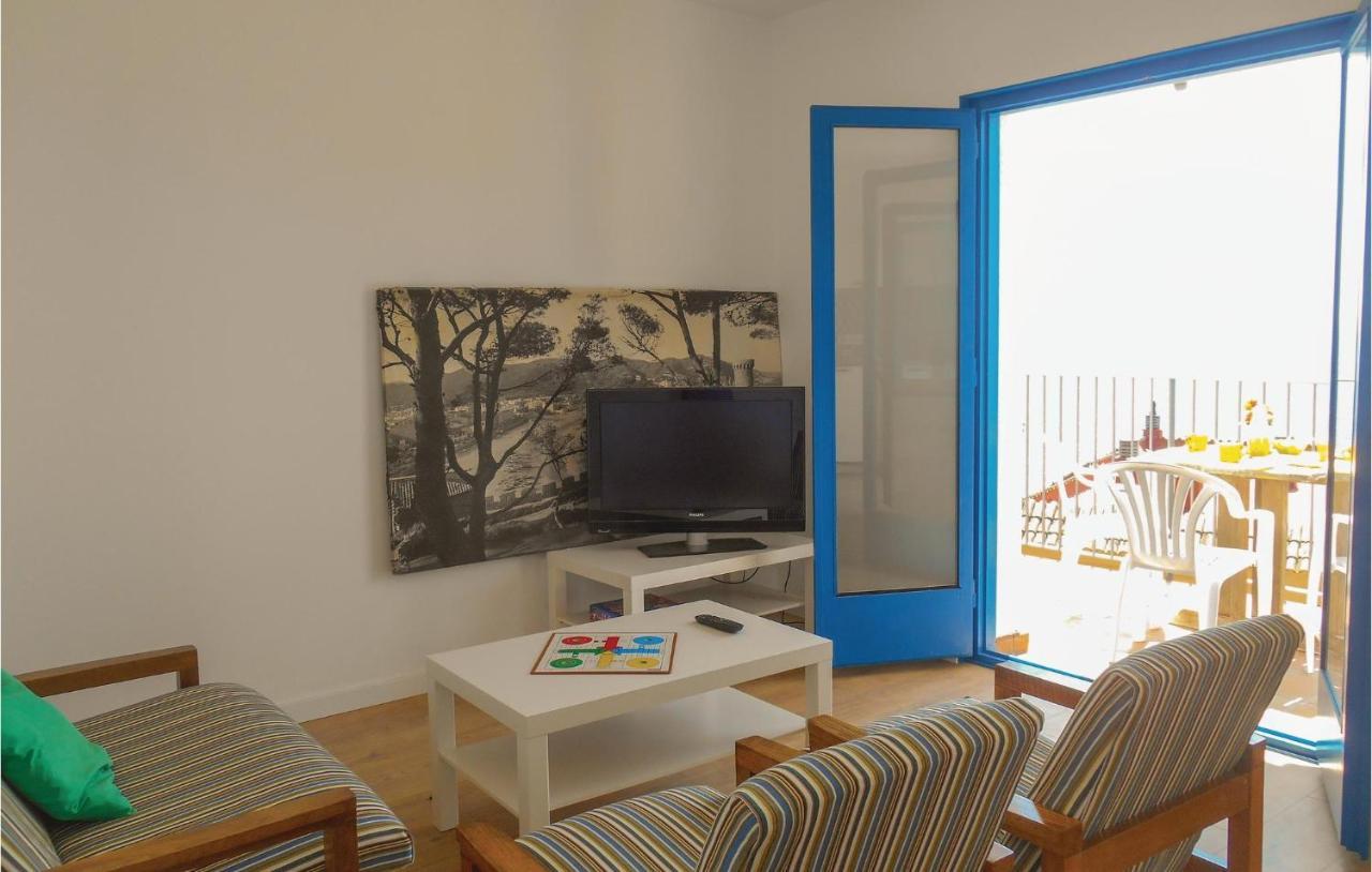 2 Bedroom Amazing Apartment In Tossa De Mar Exterior foto